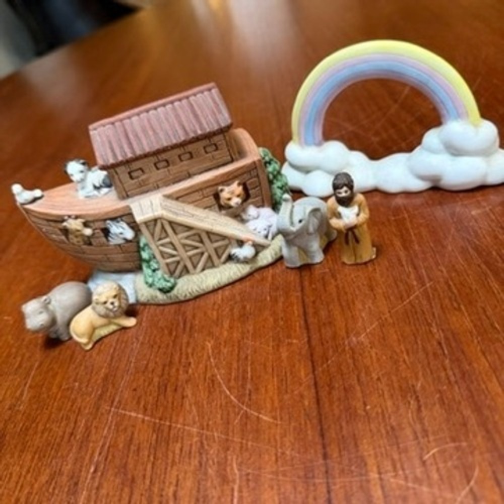 Homco Noahs Ark Porcelain Figurine Set 1474 Rainbow Animals Noah Dove Biblical